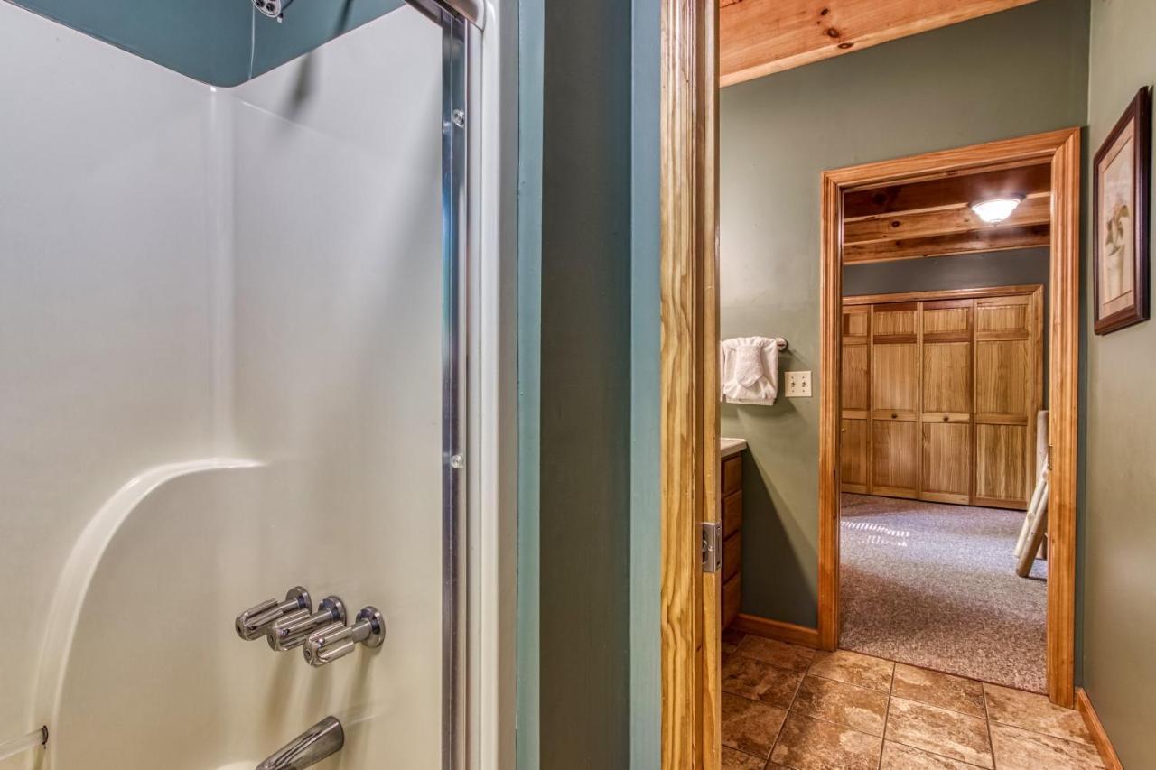 Mountain Lake Lodge, Hot Tub, Theater Room, 1089 Free Tickets Each Paid Day, Dollywood And More Sevierville Exterior photo
